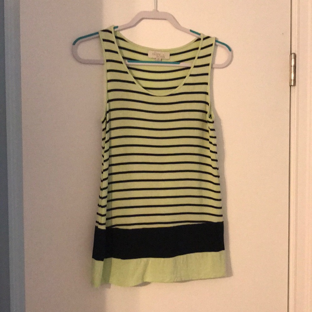 Olive &  Oak super comfy size medium tunic